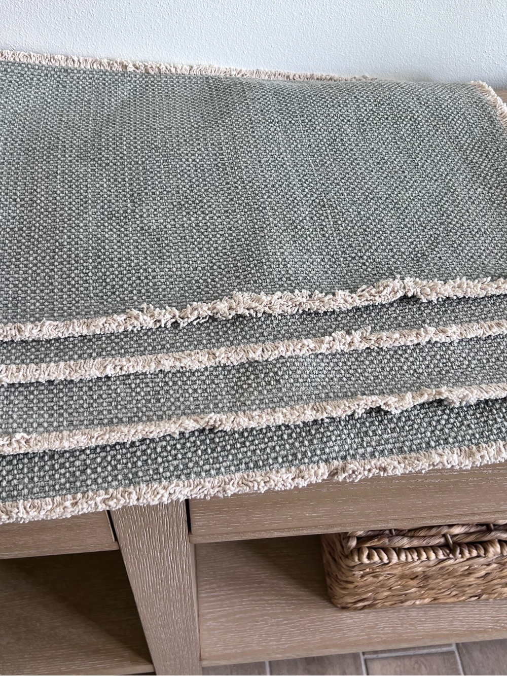 Pottery Barn New Table PlaceMats Set of 4